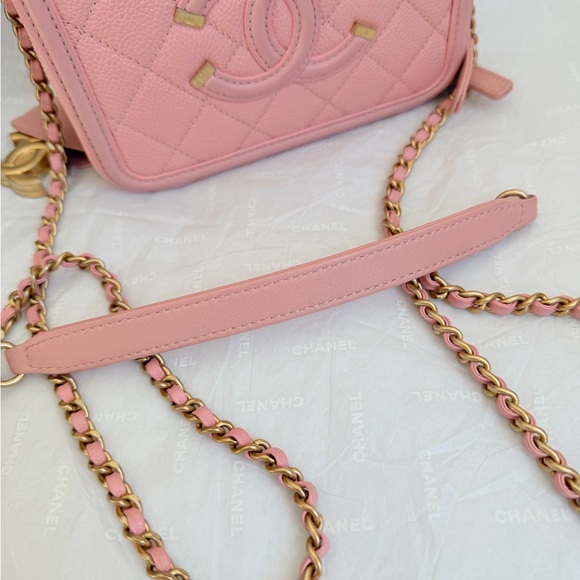 Chanel Pink vanity case bag with handle Handbag - Picture 9 of 11